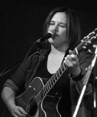 elana-girls-with-gtrs-2